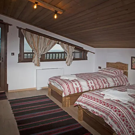 Chateau Erkech Gæstehus *